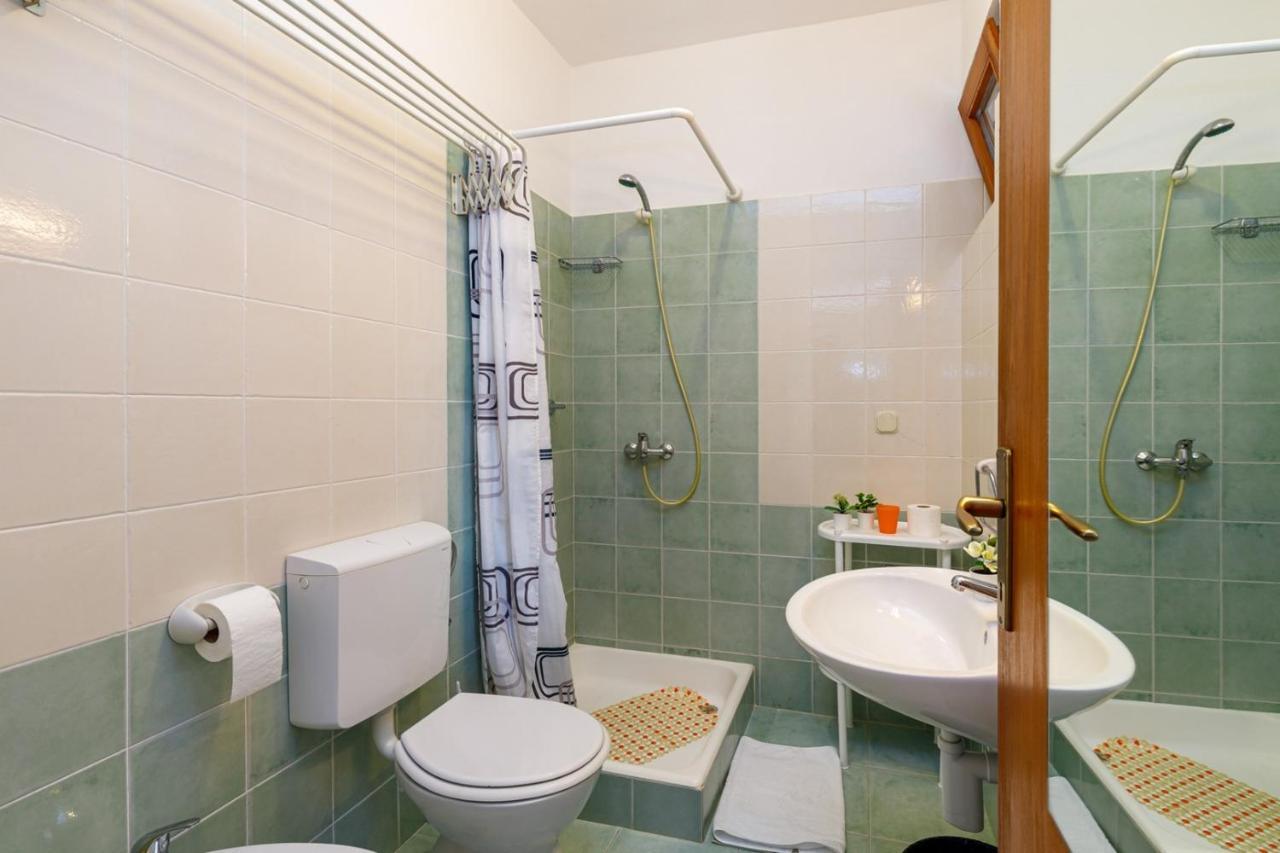 Apartments Pernar โปเรช ภายนอก รูปภาพ